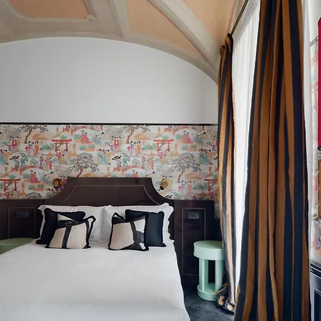 The Couper Condotti Hotel Rzym