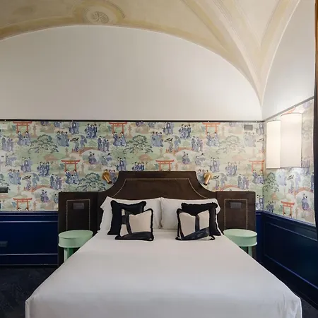 The Couper Condotti Hotel Rzym