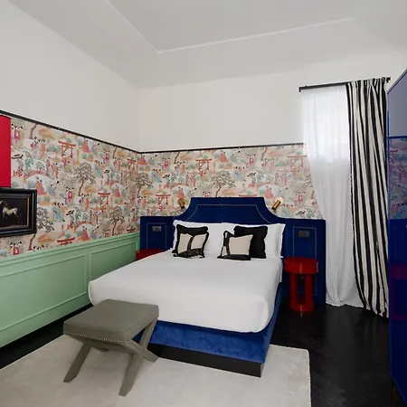 The Couper Condotti Hotel Rzym