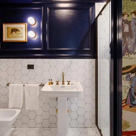 The Couper Condotti Hotel Rome